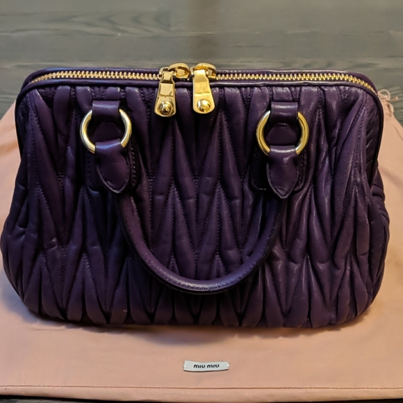 Authentic Miu Miu matelessé bag - Picture 3 of 8